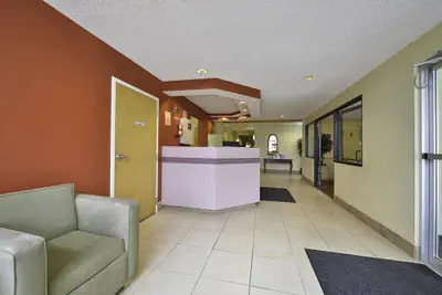 Photo 5 - Americas Best Value Inn East Syracuse