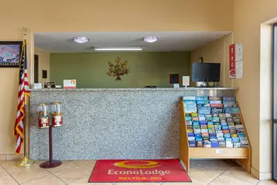 Photo 4 - Econo Lodge Belton - Kansas City South