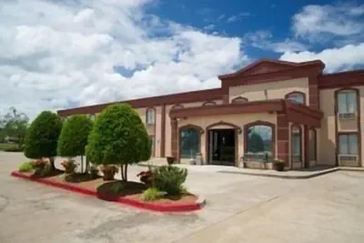 Photo 2 - Rest Inn Fort Smith
