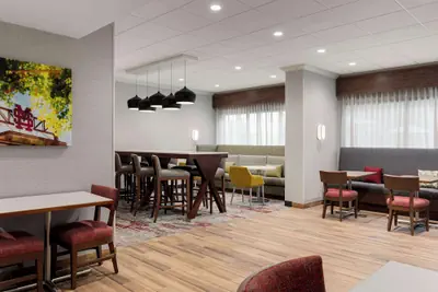 Photo 4 - Hampton Inn Starkville Mississippi State University