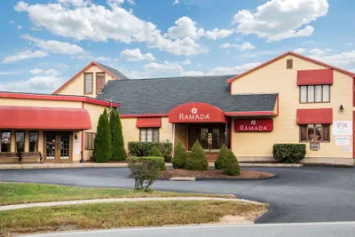 Photo 2 - Ramada by Wyndham Groton/Mystic