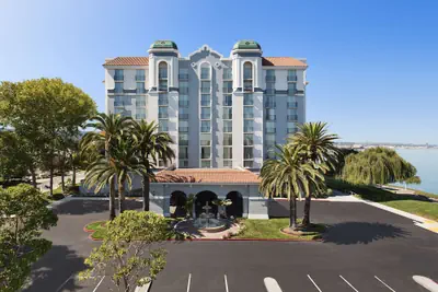 Photo 3 - Embassy Suites by Hilton San Francisco Airport Waterfront