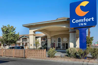 Photo 2 - Comfort Inn Bishop