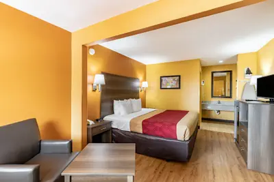 Photo 5 - Econo Lodge Kingsland