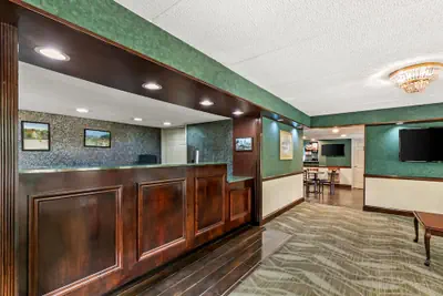 Photo 5 - Econo Lodge Helen