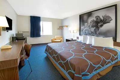 Photo 5 - Super 8 by Wyndham Las Cruces University Area