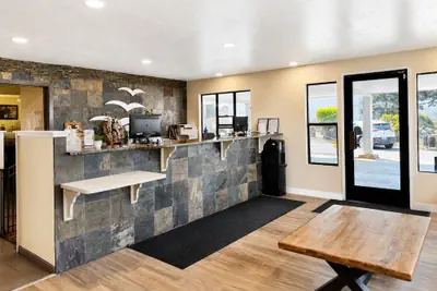 Photo 5 - Seabird Lodge