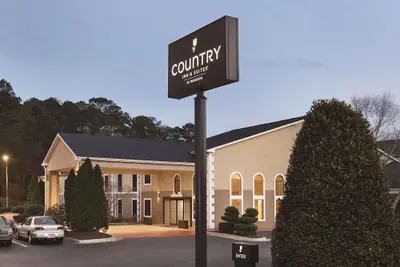 Photo 2 - Country Inn & Suites by Radisson, Griffin, GA