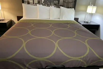 Photo 2 - Delavan Inn and Suites