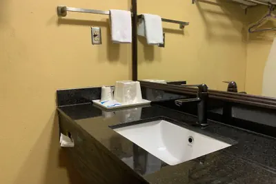 Photo 2 - Jameson Inn Conyers