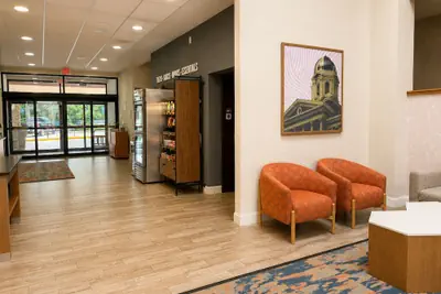 Photo 4 - Hampton Inn Cartersville