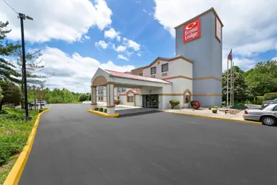 Photo 2 - Econo Lodge London North
