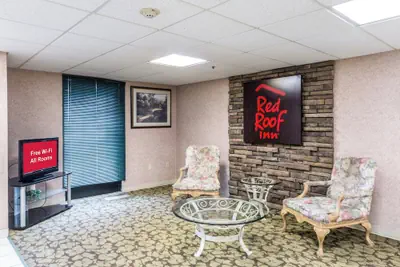 Photo 3 - Red Roof Inn Morehead