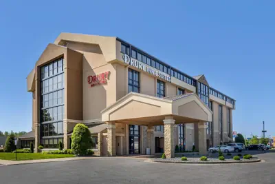 Photo 2 - Drury Inn & Suites Paducah