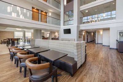 Photo 4 - Drury Inn & Suites Paducah