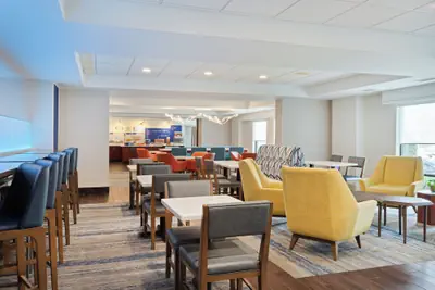 Photo 5 - Holiday Inn Express & Suites Cincinnati Riverfront by IHG