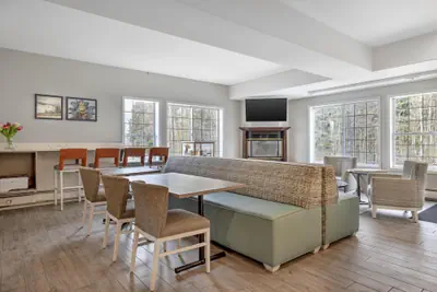 Photo 3 - Best Western Plus Pioneer Park Inn