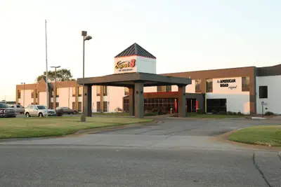 Photo 2 - Super 8 by Wyndham Wichita South