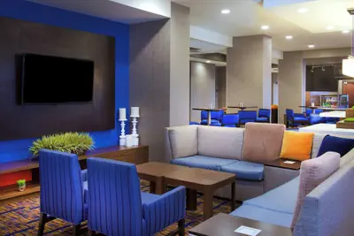 Photo 5 - Courtyard by Marriott Bloomington