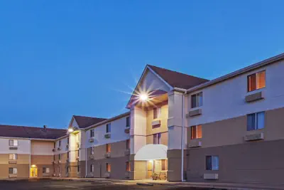 Photo 2 - MainStay Suites Wichita Northeast
