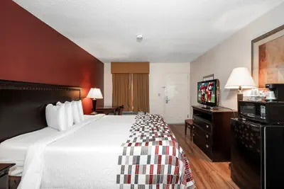 Photo 4 - Red Roof Inn & Suites Oxford