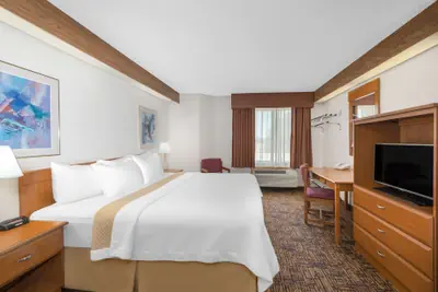 Photo 5 - Days Inn by Wyndham Liberal KS