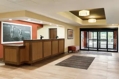 Photo 5 - Hampton Inn West Des Moines Lake Drive