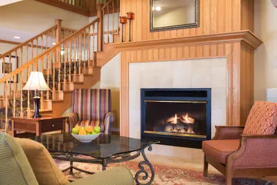 Photo 3 - Country Inn & Suites by Radisson, Davenport - Quad Cities
