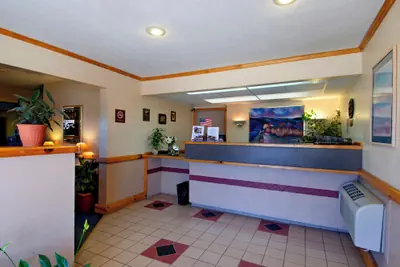 Photo 4 - Americas Best Value Inn Garden City