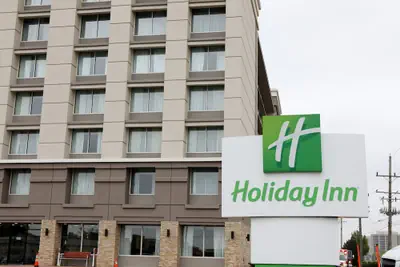 Photo 2 - Holiday Inn Chicago Oakbrook by IHG
