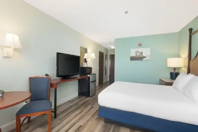 Photo 5 - Fireside Inn & Suites - Belfast