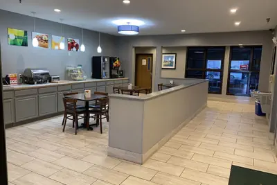 Photo 4 - Quality Inn Michigan City South