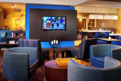 Photo 2 - Courtyard by Marriott Detroit Utica