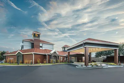 Photo 2 - La Quinta Inn & Suites by Wyndham Shreveport Airport