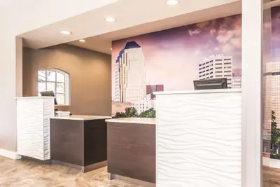 Photo 5 - La Quinta Inn & Suites by Wyndham Shreveport Airport