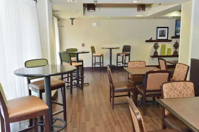 Photo 3 - Hampton Inn Ruston