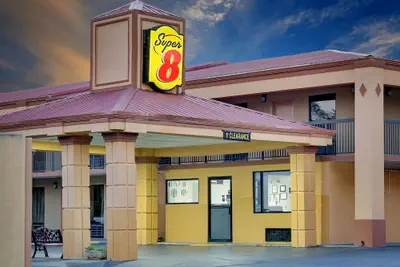 Photo 2 - Super 8 by Wyndham Athens