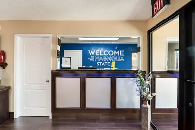 Photo 2 - SureStay Hotel by Best Western Meridian