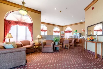 Photo 4 - Quality Inn Alliance