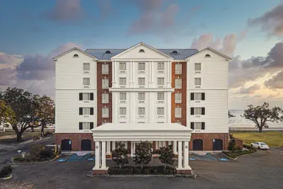 Photo 2 - The Inn at Long Beach