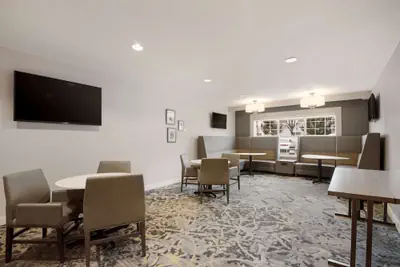 Photo 4 - Sonesta ES Suites Reno