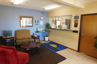 Photo 4 - Days Inn by Wyndham Lexington NE