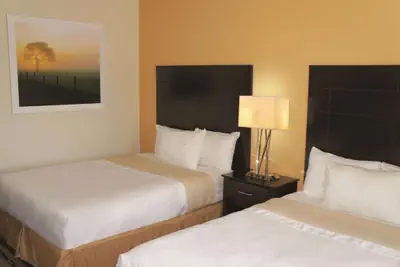 Photo 5 - La Quinta Inn by Wyndham Lincoln, Nebraska