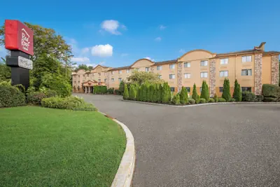 Photo 2 - Red Roof Inn Fairfield