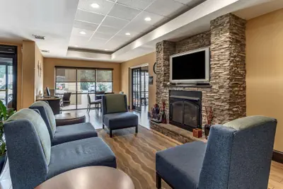Photo 2 - Comfort Inn Biltmore West