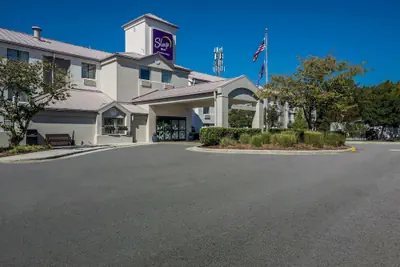 Photo 2 - Sleep Inn Wilmington near University