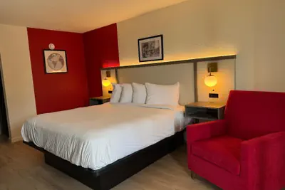 Photo 4 - Ramada by Wyndham Lumberton NC North