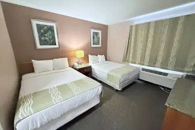 Photo 2 - Bison Inn & Suites on University