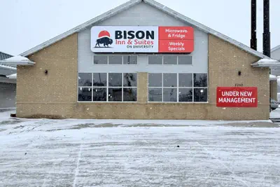 Photo 5 - Bison Inn & Suites on University