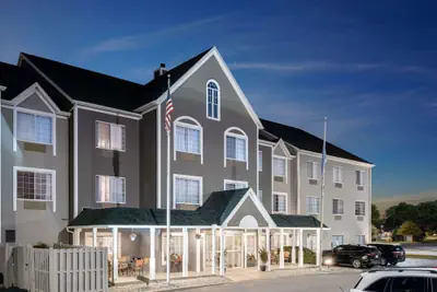 Photo 2 - Country Inn & Suites by Radisson, Maumee - Toledo